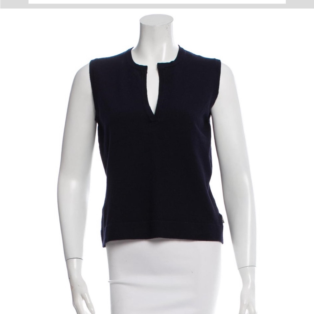 Burberry navy cotton v-neck top